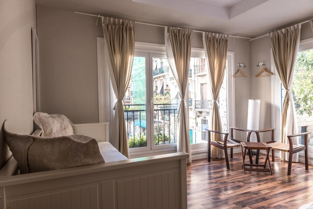 Camino B&B Барселона Экстерьер фото